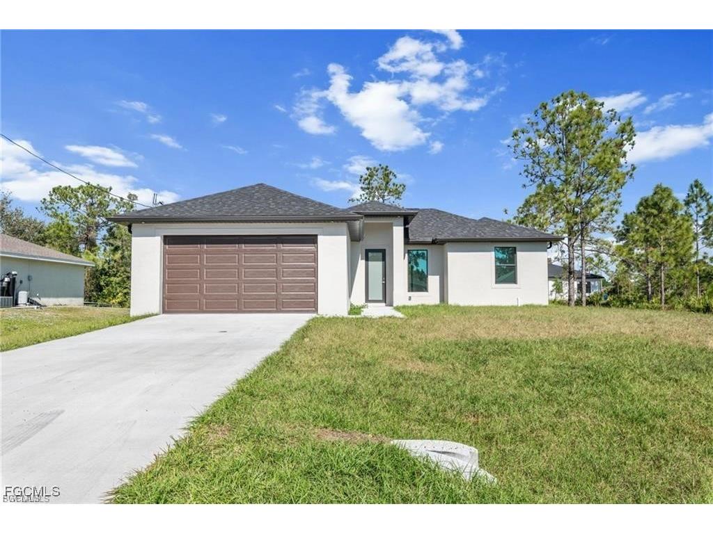 2816 31st Street W Lehigh Acres FL 33971 2026003300 image1