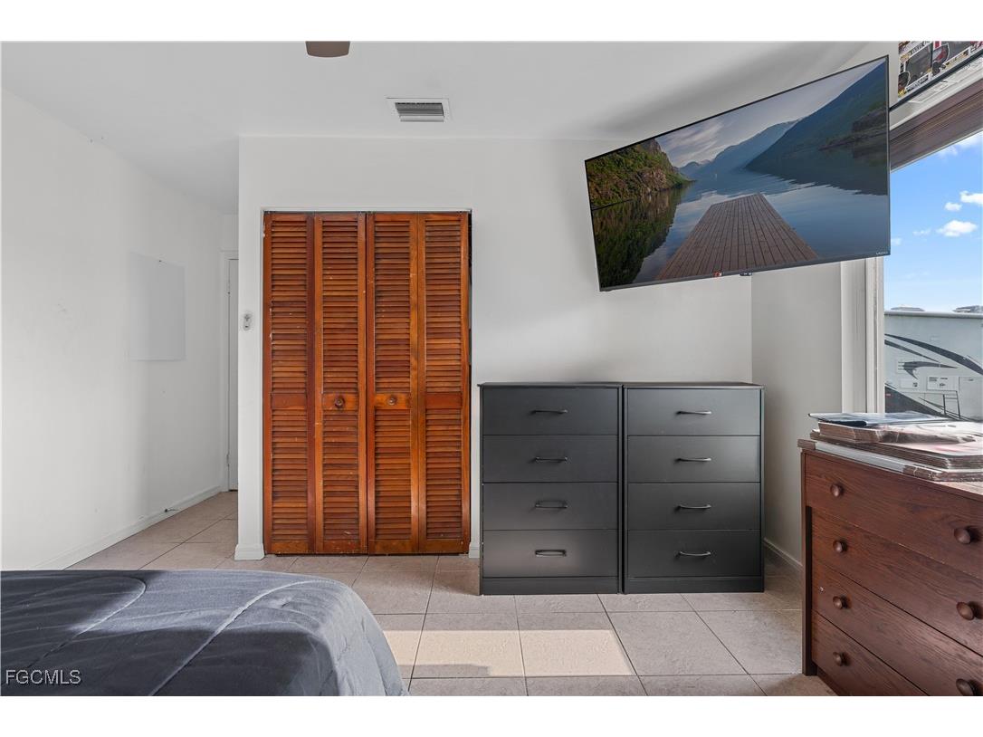 2816 NE 5th Place Cape Coral FL 33909 2025006493 image17