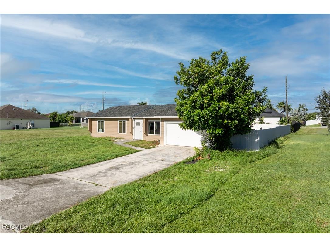 2816 NE 5th Place Cape Coral FL 33909 2025006493 image2