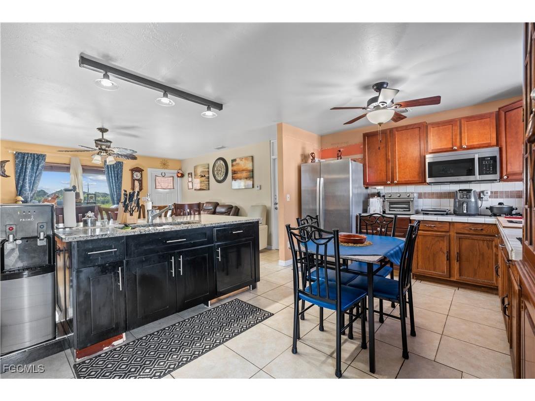 2816 NE 5th Place Cape Coral FL 33909 2025006493 image8