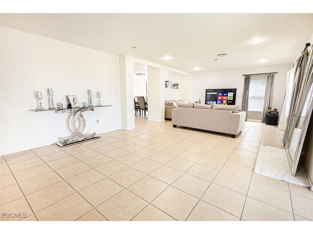 2816 NE 6th Place Cape Coral FL 33909 2025006226 image11