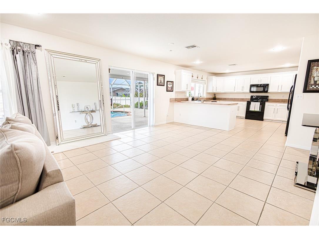 2816 NE 6th Place Cape Coral FL 33909 2025006226 image13