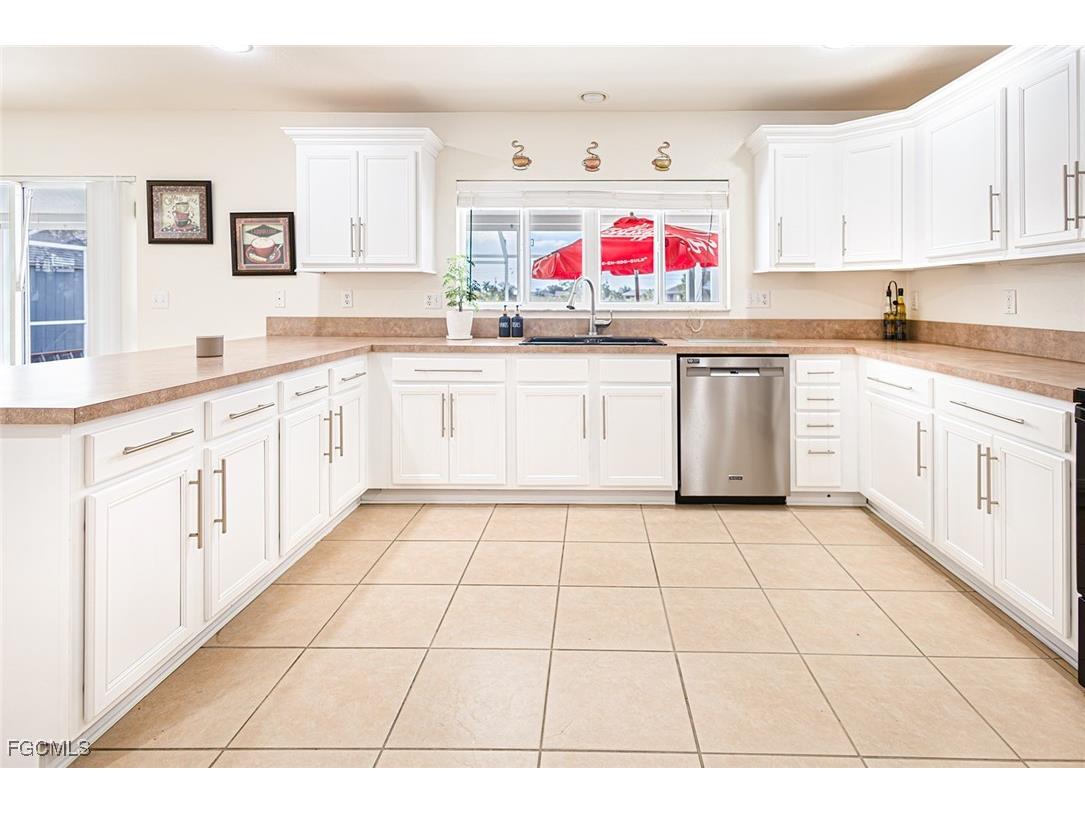 2816 NE 6th Place Cape Coral FL 33909 2025006226 image15