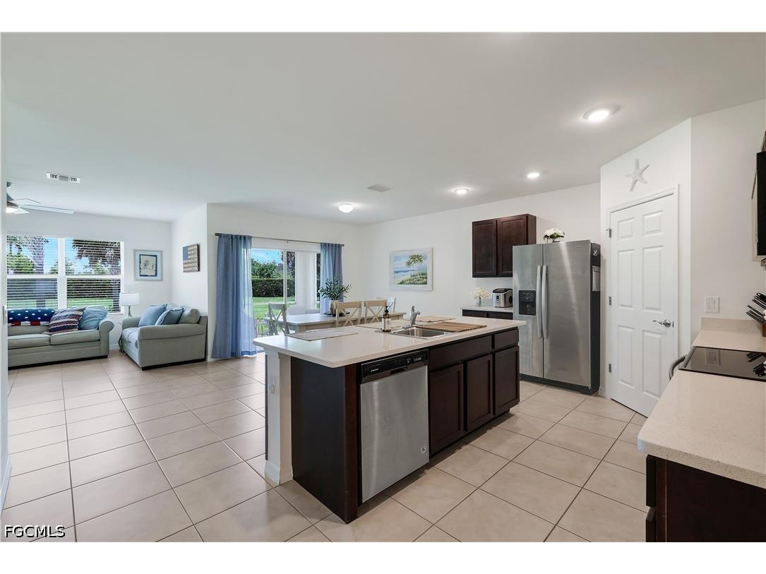 2816 Zaragoza Court Cape Coral FL 33909 2026026185 image7