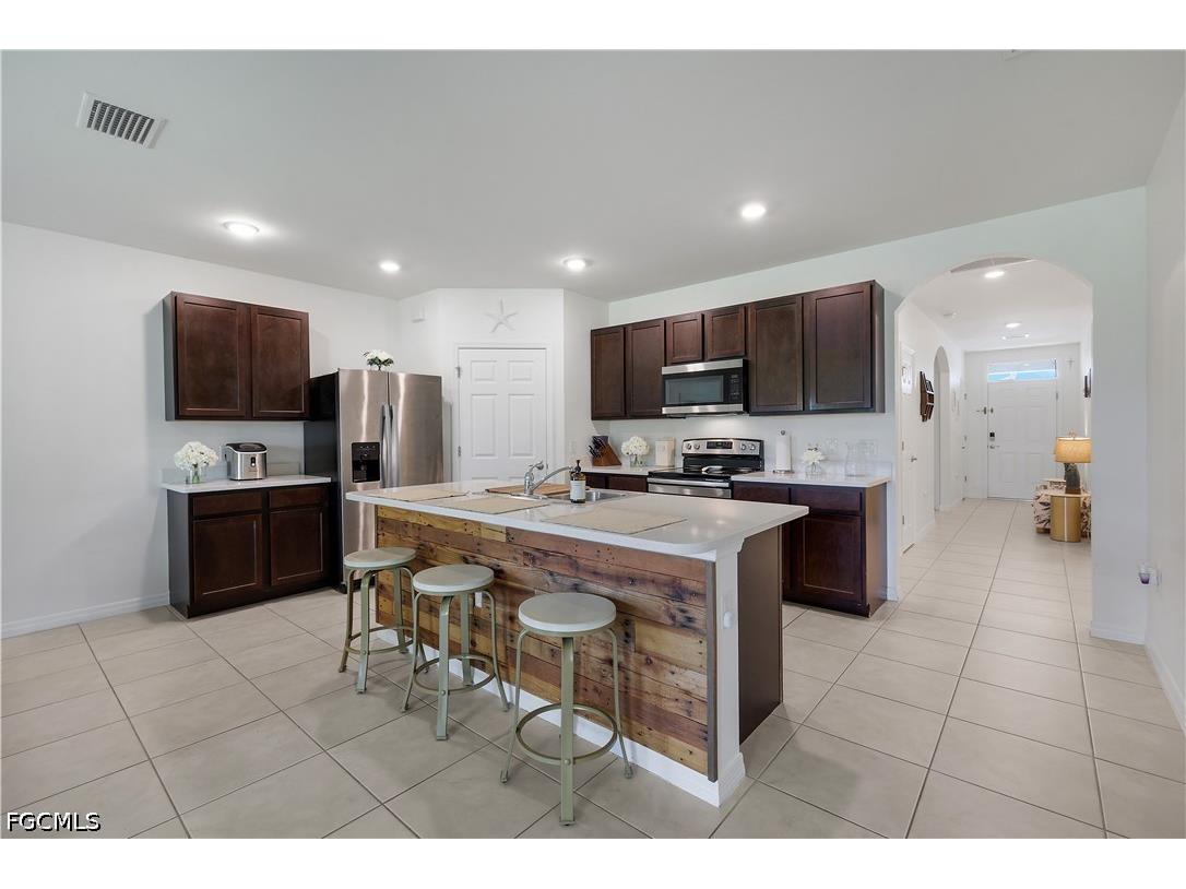 2816 Zaragoza Court Cape Coral FL 33909 2026026185 image9
