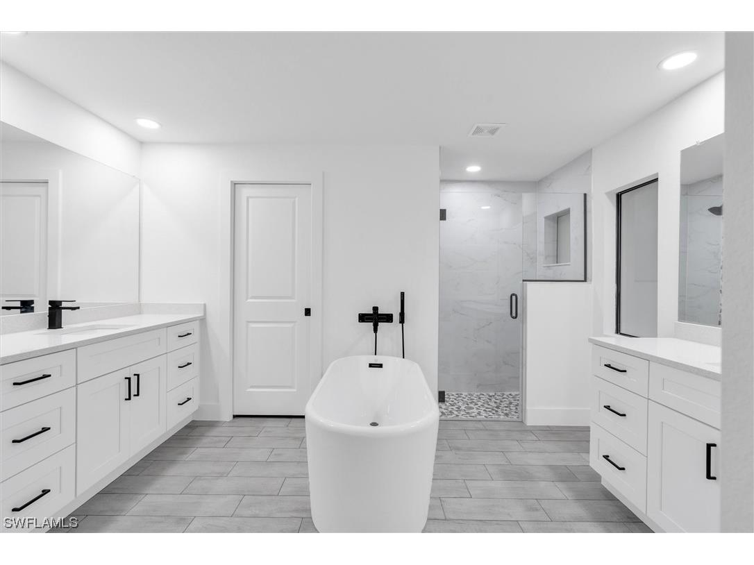 2817 45th Street SW Lehigh Acres FL 33976 223073013 image1