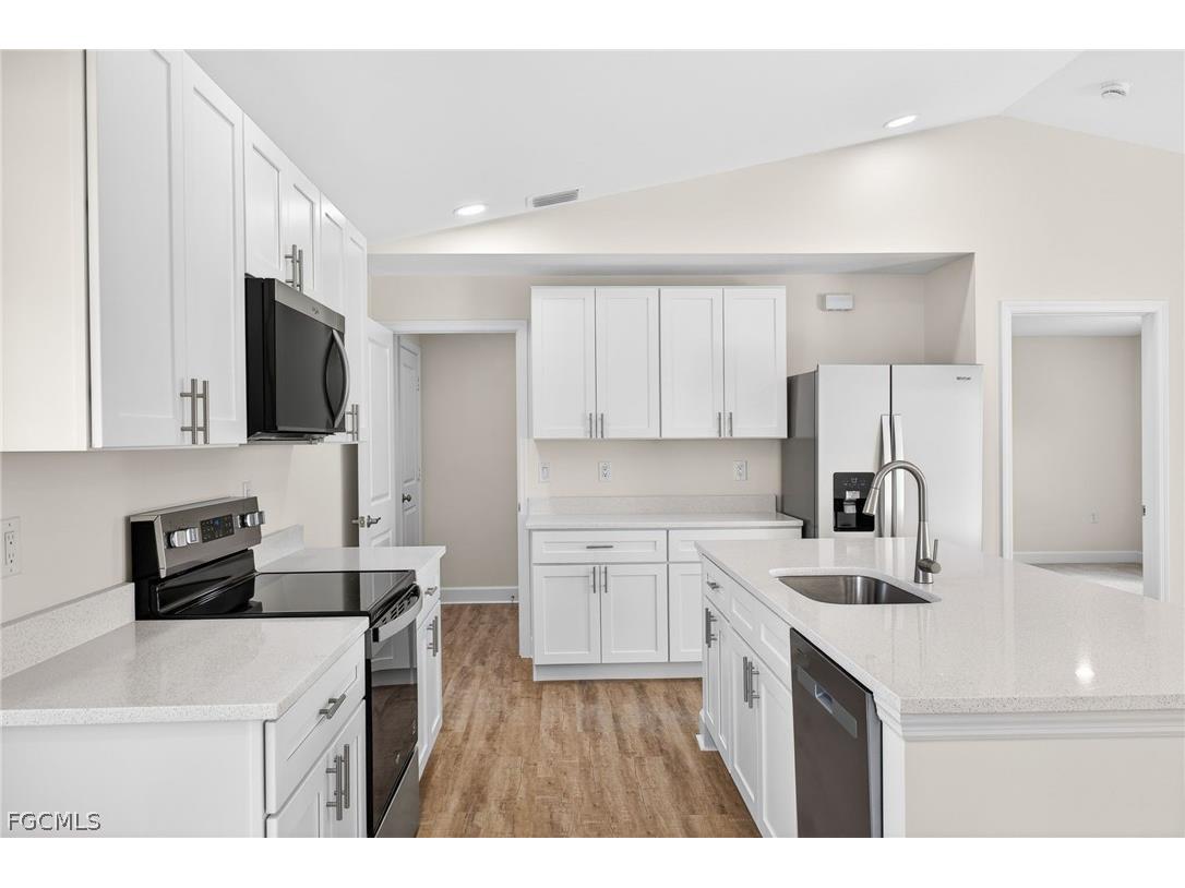 2817 NW 20th Avenue Cape Coral FL 33993 2026008281 image4