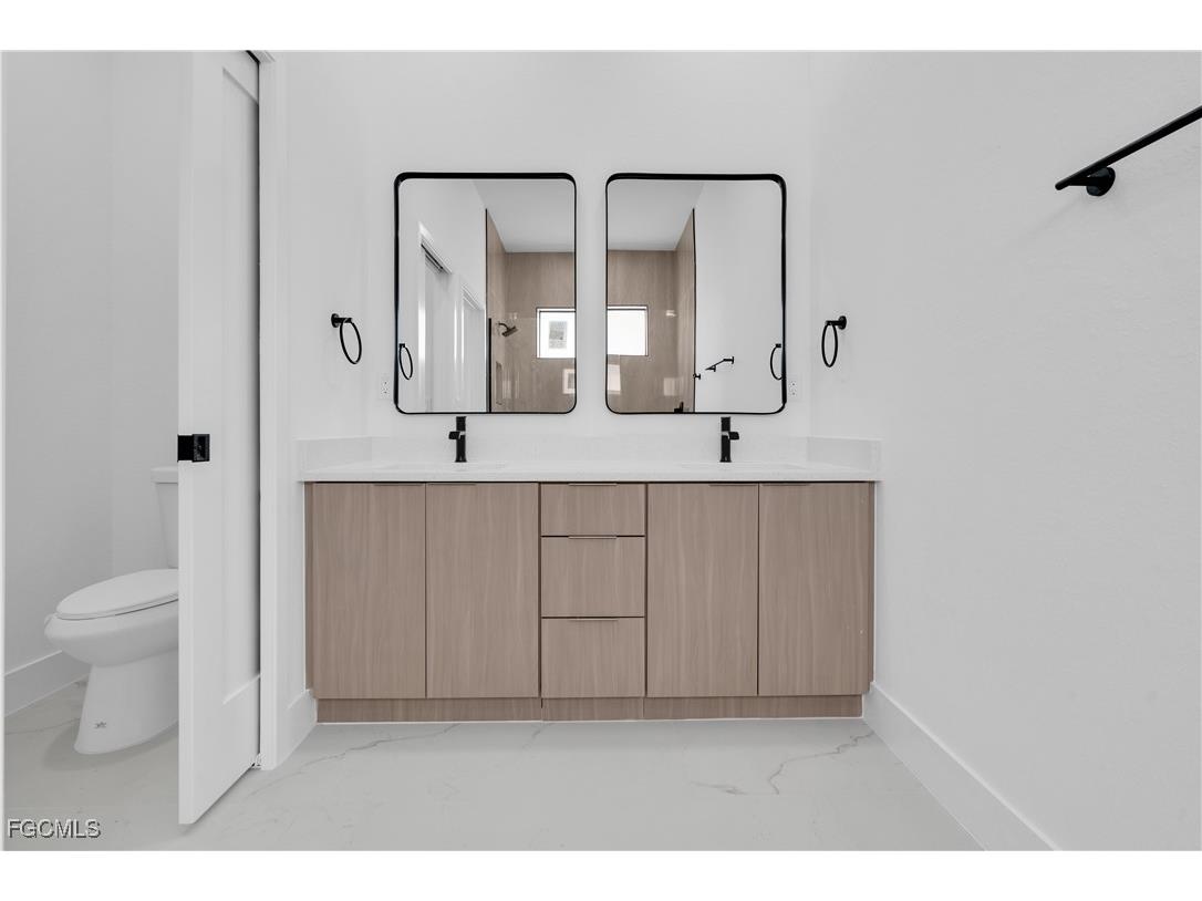 2817 NW 2nd Street Cape Coral FL 33993 2025010443 image16