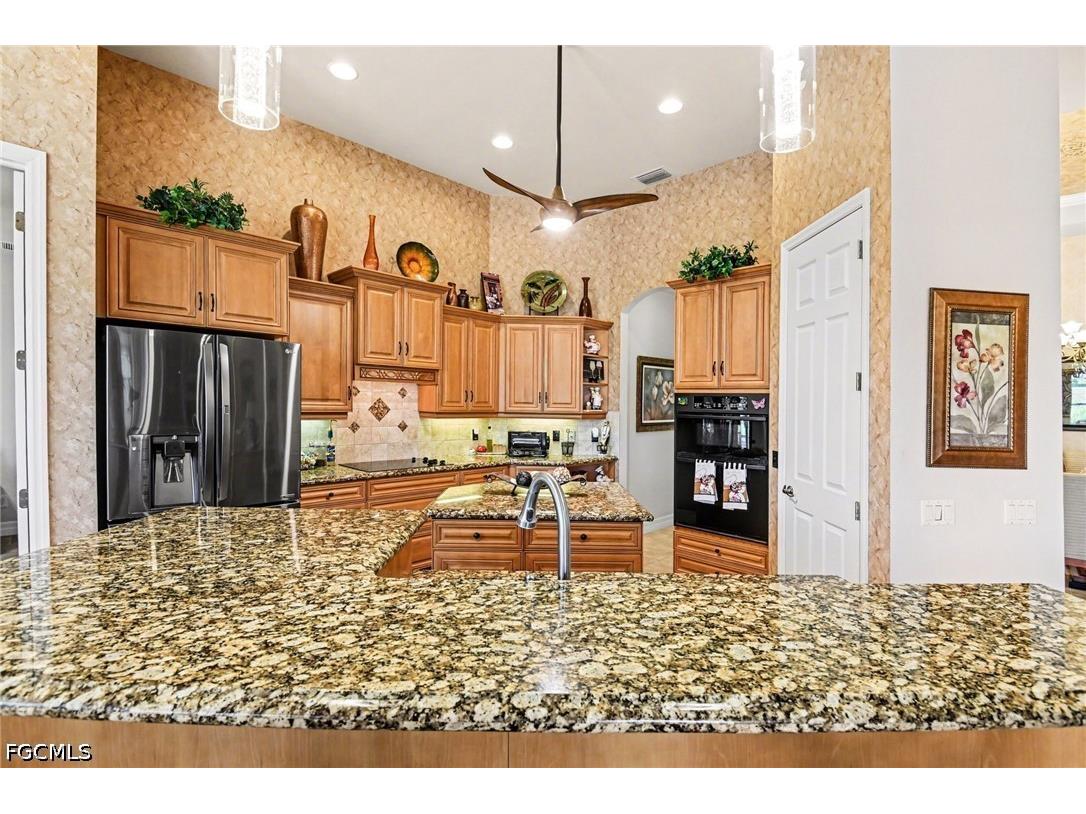 2817 SW 39th Street Cape Coral FL 33914 2026020124 image5