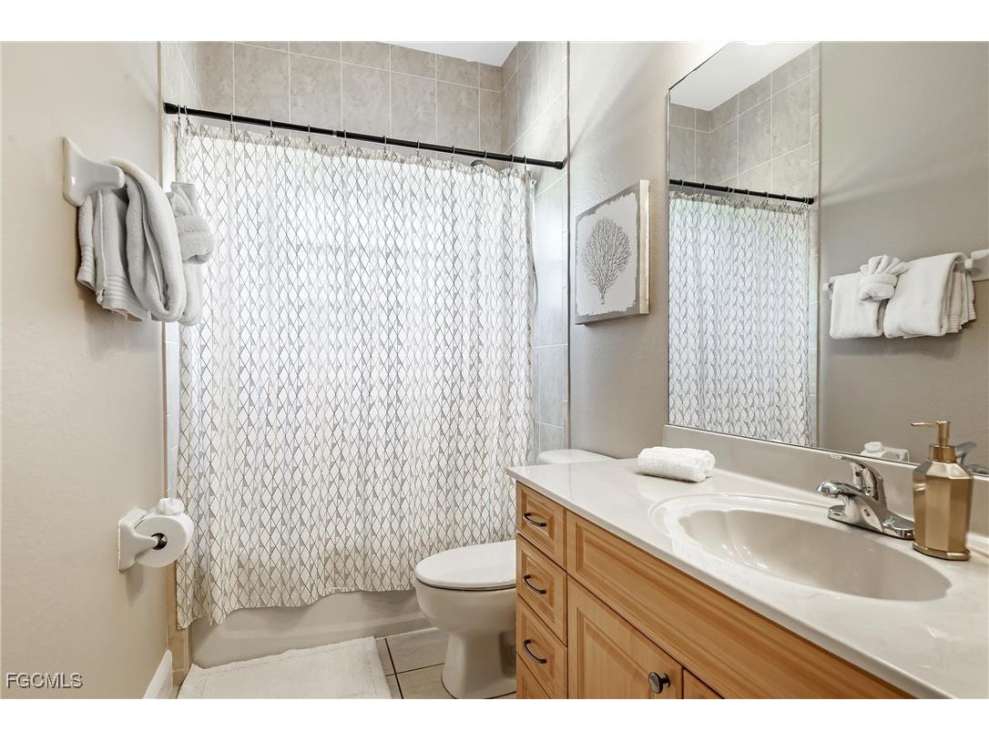 2817 SW 42nd Lane Cape Coral FL 33914 2025002795 image16