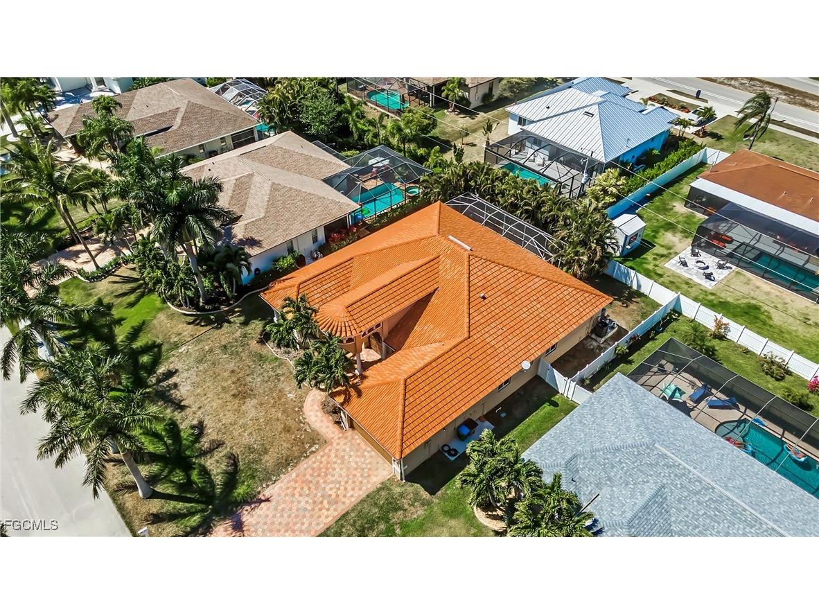 2817 SW 42nd Lane Cape Coral FL 33914 2025002795 image22