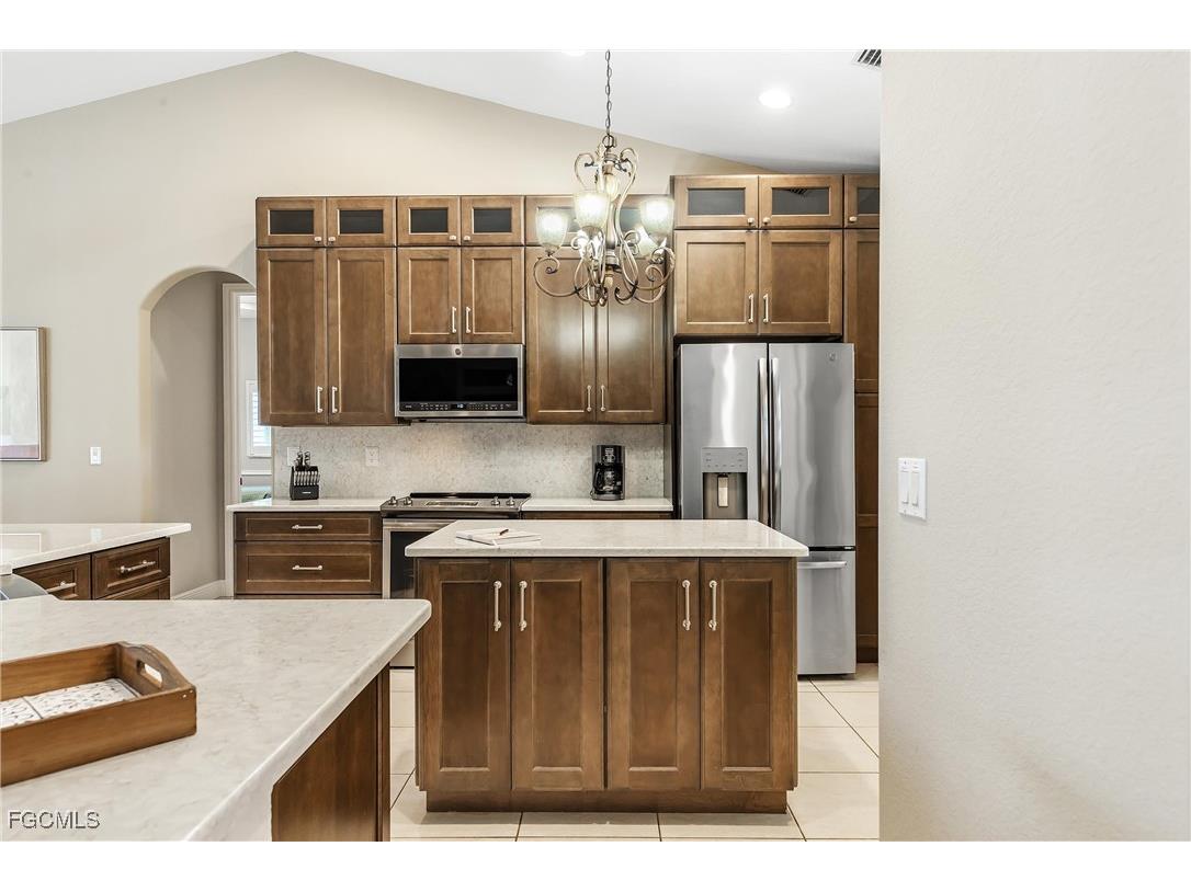 2817 SW 42nd Lane Cape Coral FL 33914 2025002795 image28