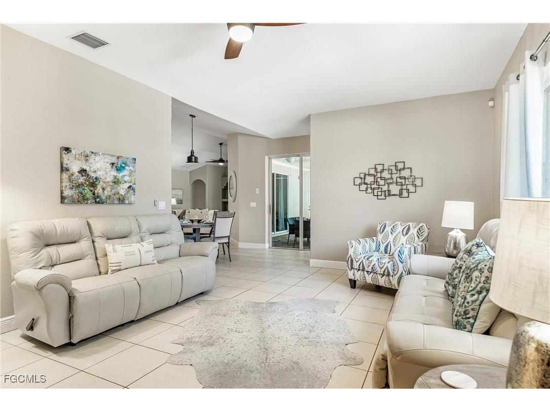 2817 SW 42nd Lane Cape Coral FL 33914 2025002795 image29