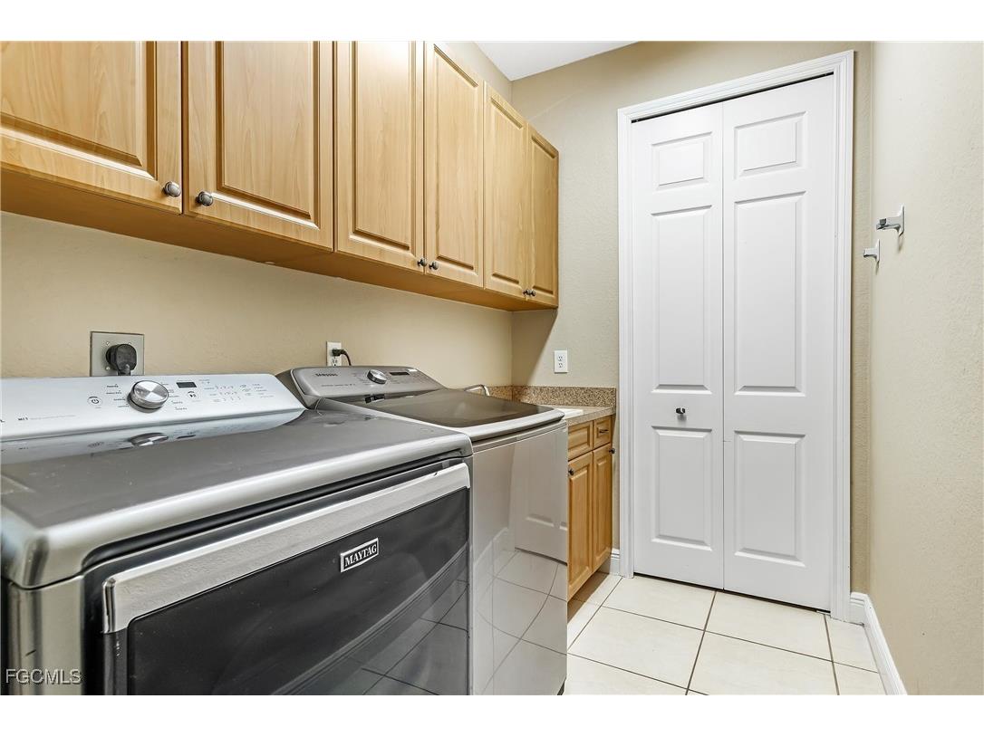 2817 SW 42nd Lane Cape Coral FL 33914 2025002795 image30