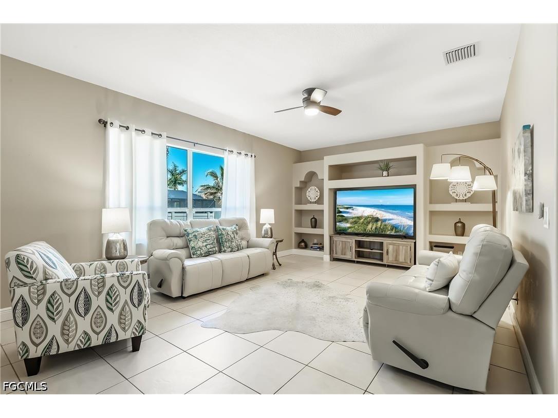 2817 SW 42nd Lane Cape Coral FL 33914 2026027037 image8