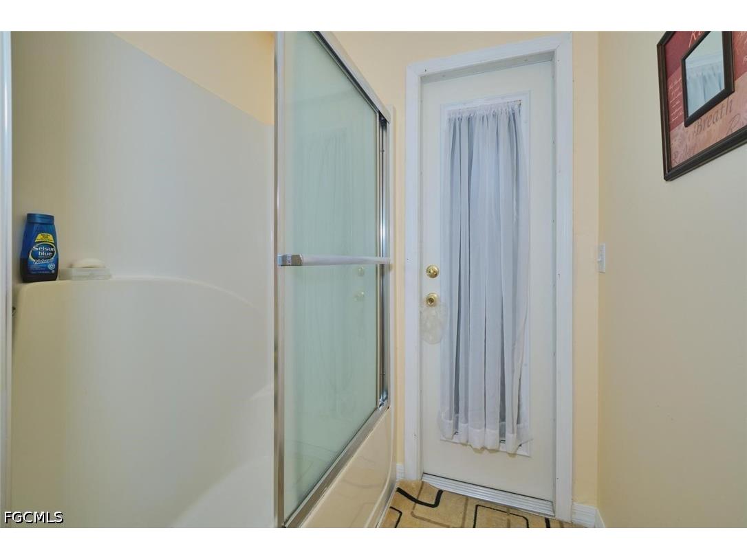 2817 SW 43rd Street Cape Coral FL 33914 2026025338 image18
