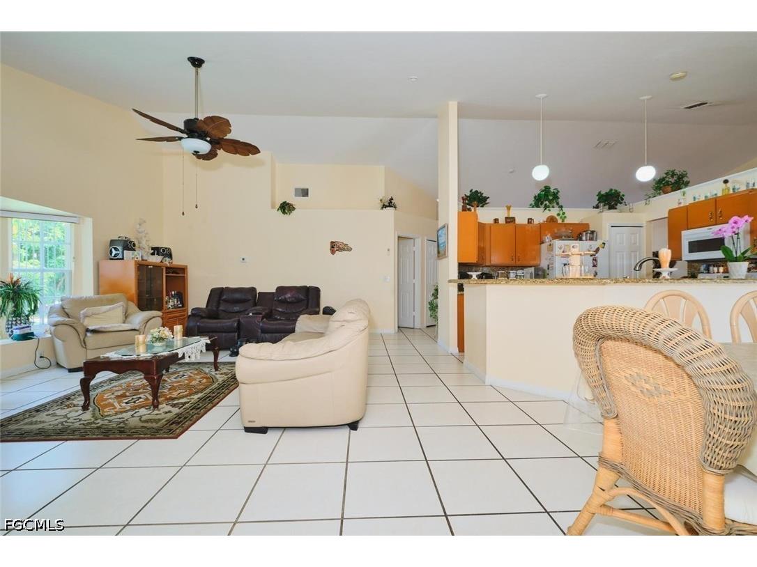 2817 SW 43rd Street Cape Coral FL 33914 2026025338 image7