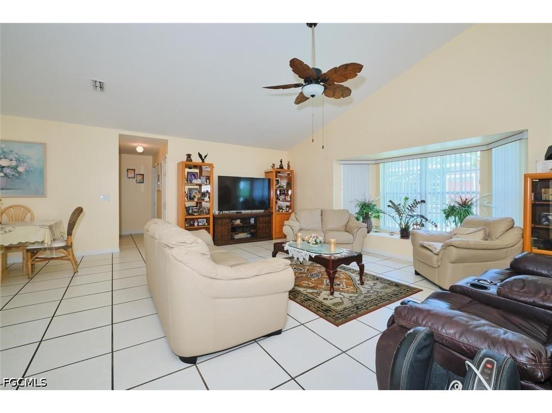 2817 SW 43rd Street Cape Coral FL 33914 2026025338 image8