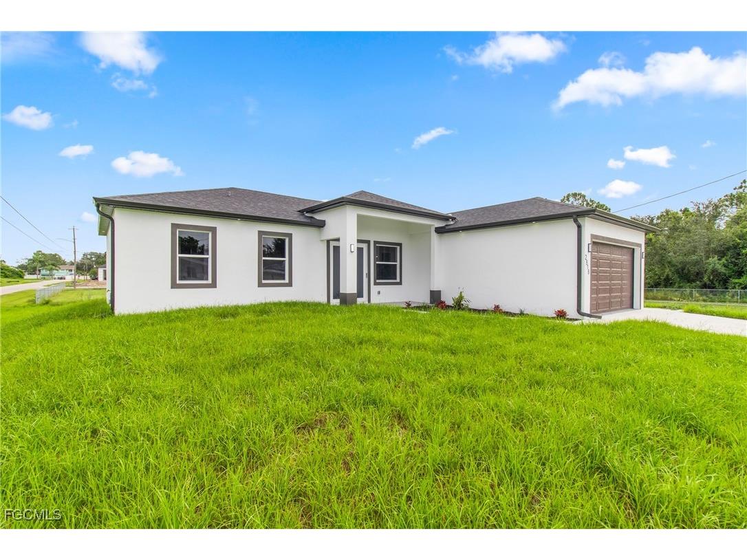 2818 42nd Street SW Lehigh Acres FL 33976 2025009102 image2