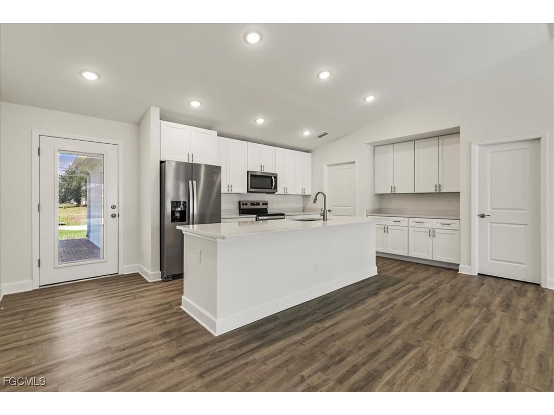 2818 NW 18th Place Cape Coral FL 33993 2025016653 image7