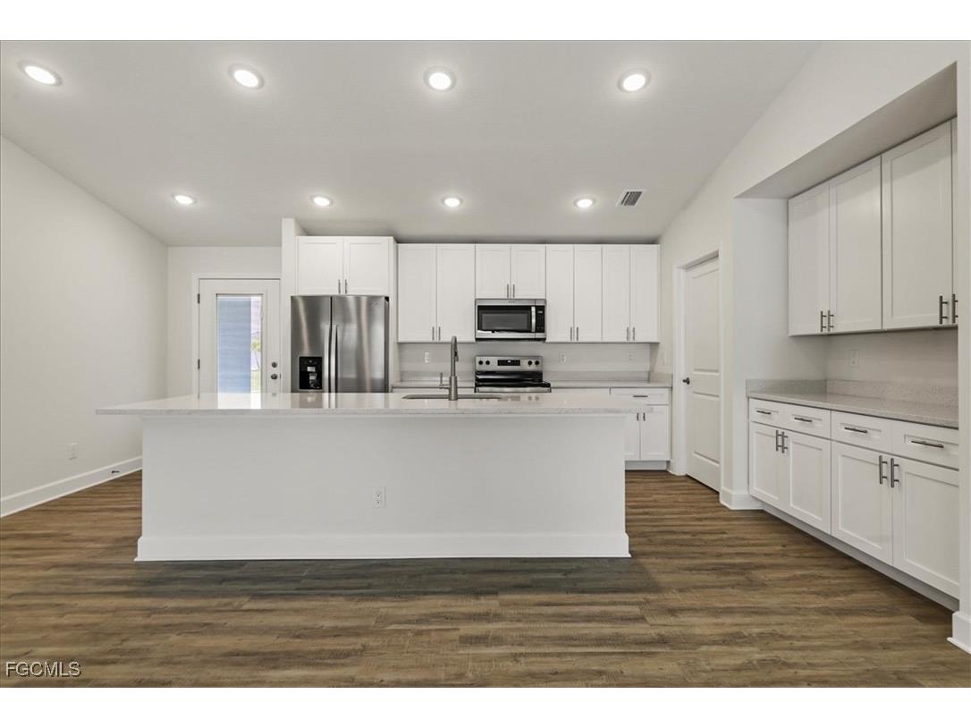 2818 NW 18th Place Cape Coral FL 33993 2025016653 image8