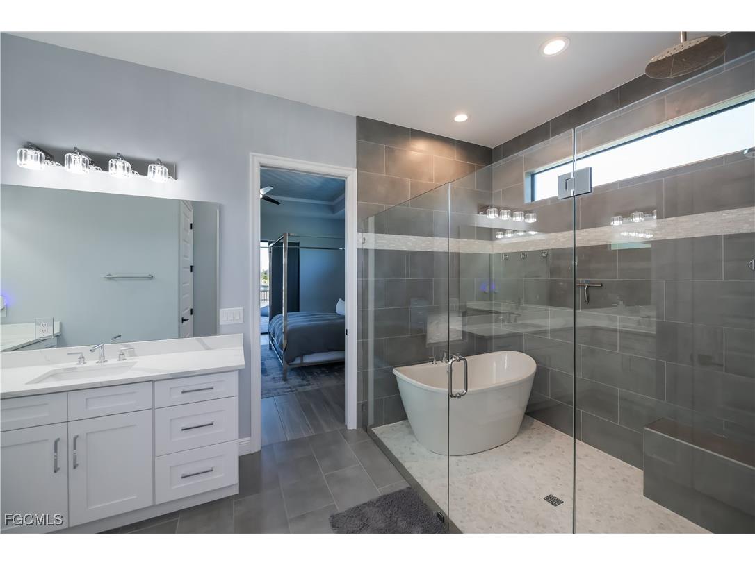 2818 Old Burnt Store Road N Cape Coral FL 33993 2025024958 image13