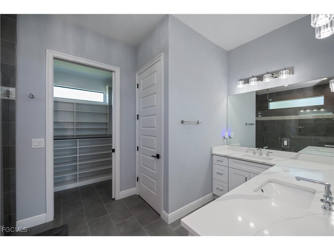 2818 Old Burnt Store Road N Cape Coral FL 33993 2025024958 image20