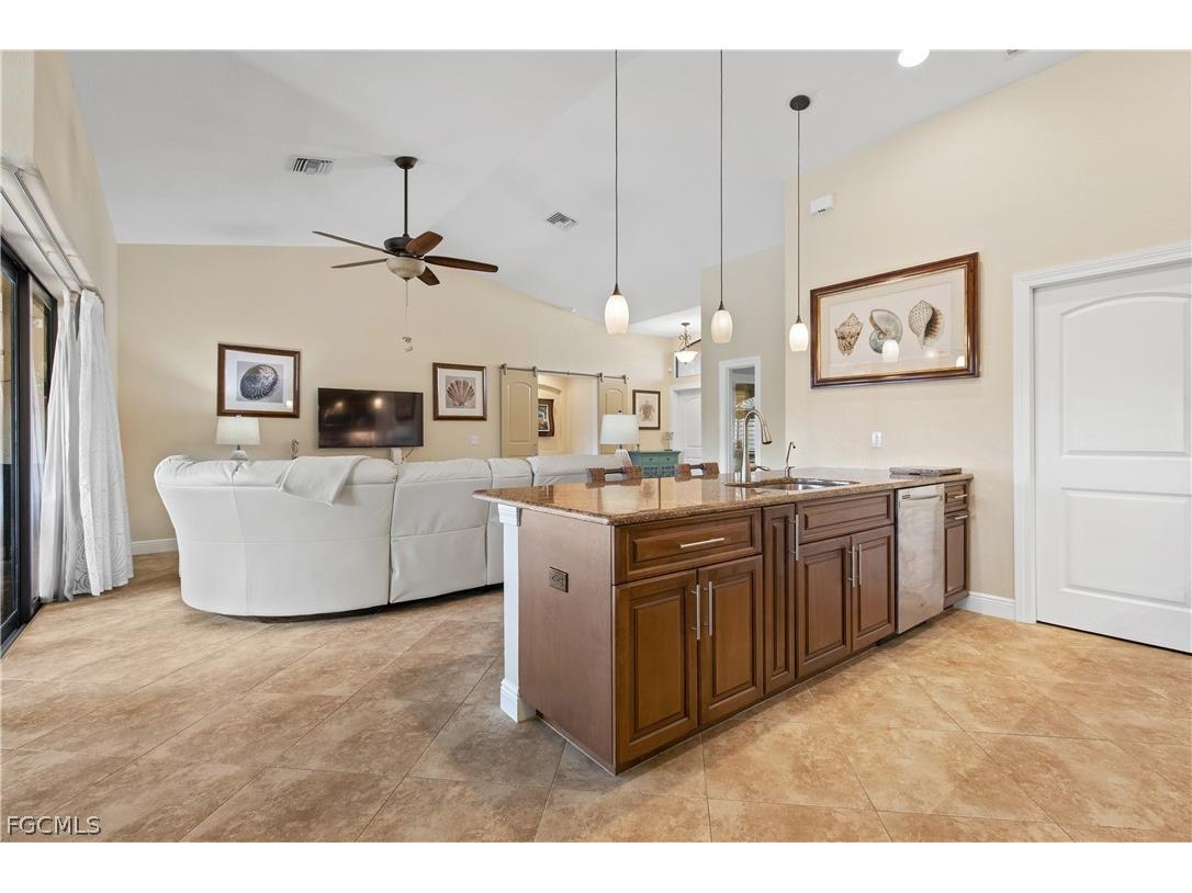 2818 SW 39th Street Cape Coral FL 33914 2026008211 image11