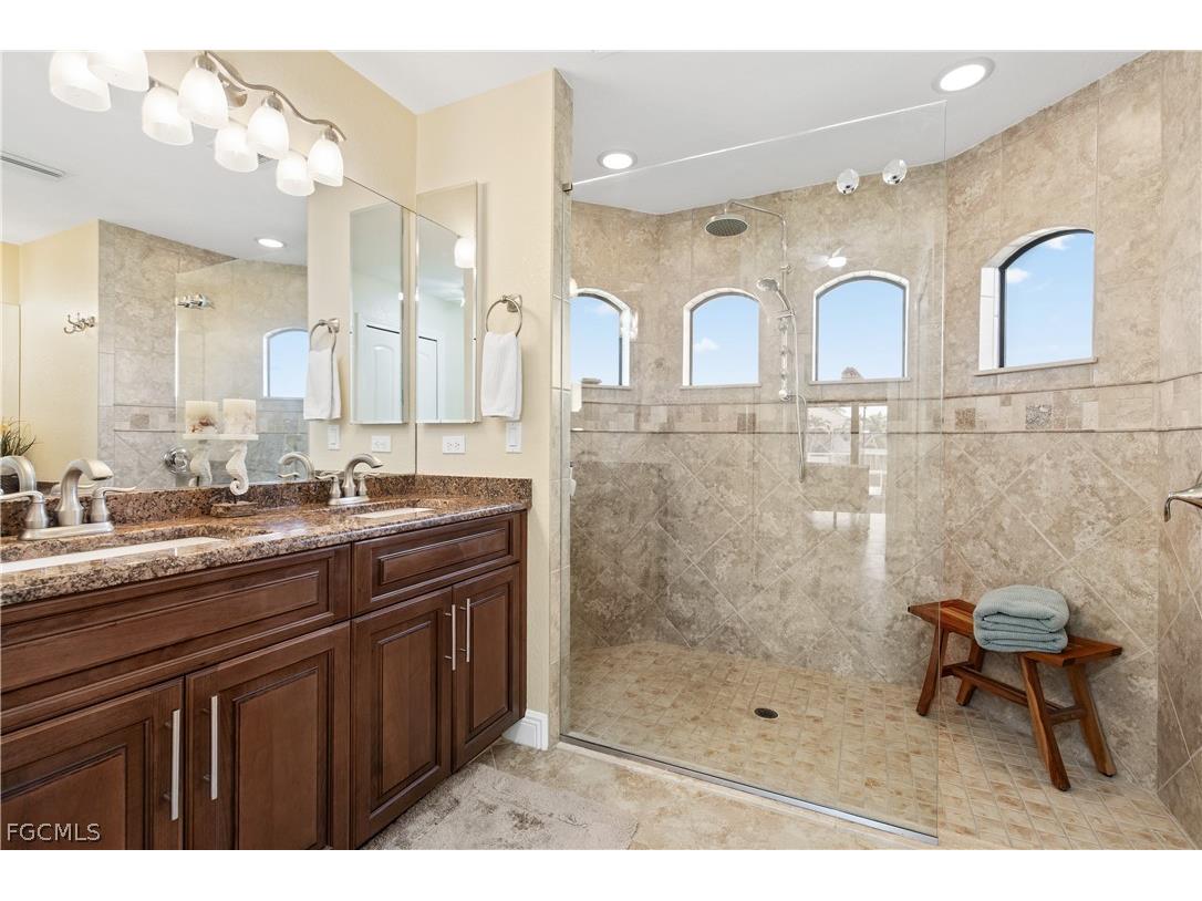 2818 SW 39th Street Cape Coral FL 33914 2026008211 image19