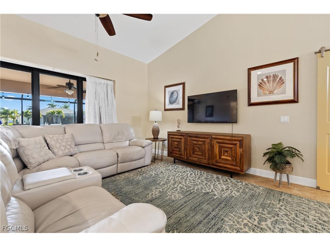 2818 SW 39th Street Cape Coral FL 33914 2026008211 image7
