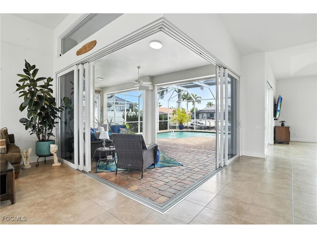 2819 SW 33rd Street Cape Coral FL 33914 2025002404 image10