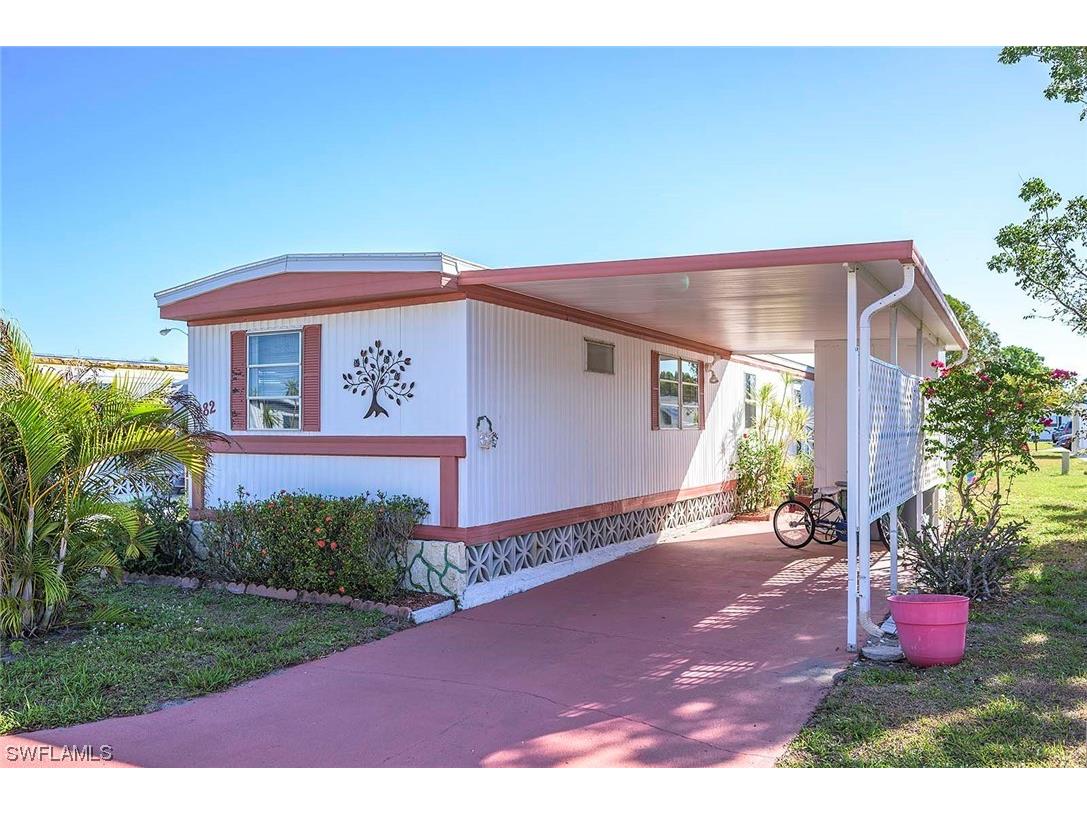 282 Poinsettia Drive Fort Myers FL 33905 223026073 image1