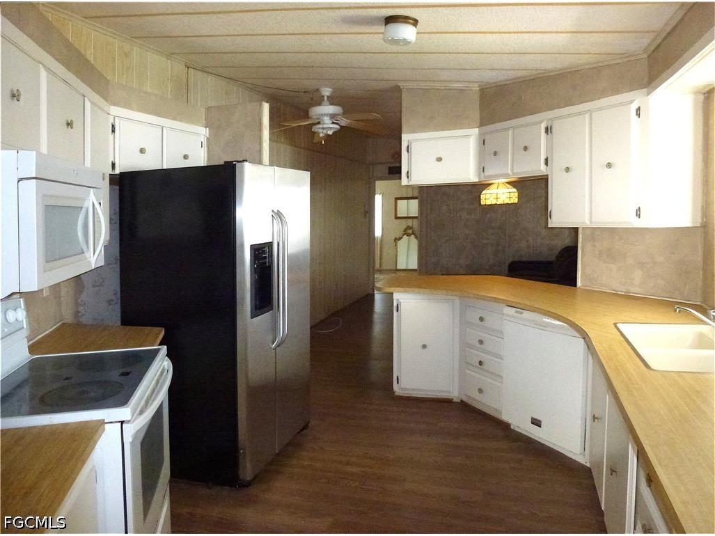 2820 Breezewood Drive North Fort Myers FL 33917 2026028835 image10