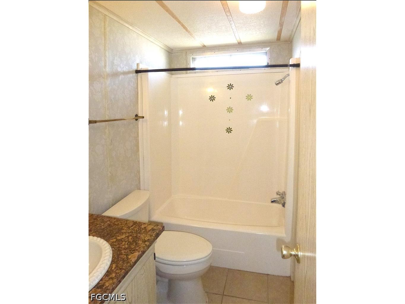 2820 Breezewood Drive North Fort Myers FL 33917 2026028835 image16