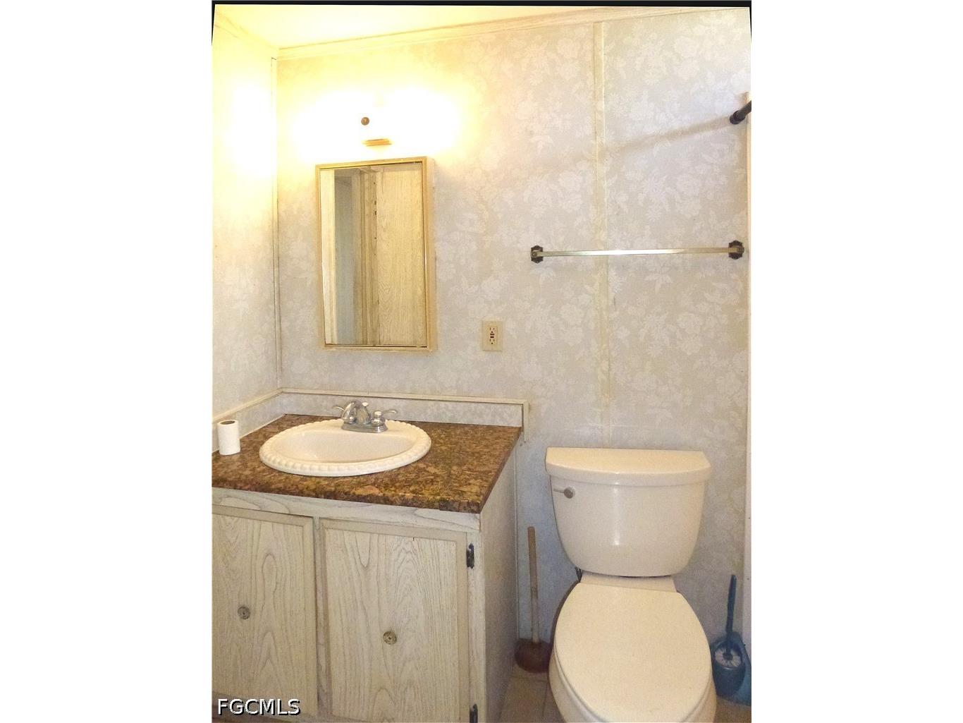 2820 Breezewood Drive North Fort Myers FL 33917 2026028835 image17