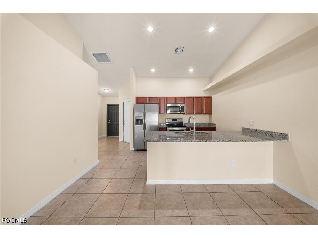 2820 SW 7th Place Cape Coral FL 33914 2026015403 image11
