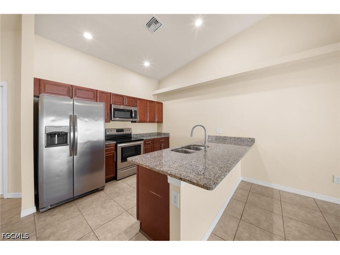 2820 SW 7th Place Cape Coral FL 33914 2026015403 image12