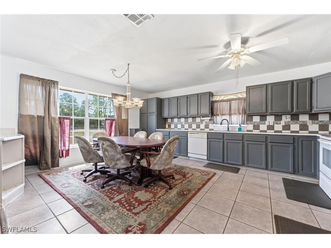 2821 24th Avenue NE Naples FL 34120 226011559 image8