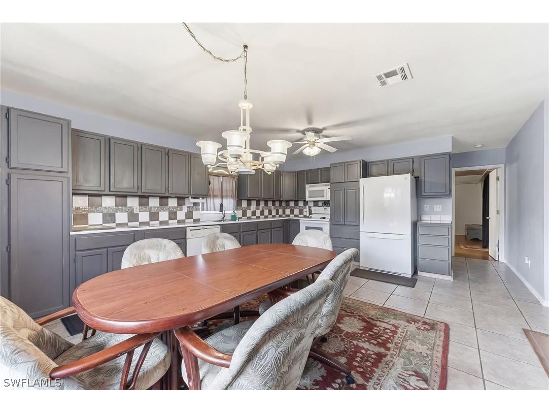 2821 24th Avenue NE Naples FL 34120 226011559 image9