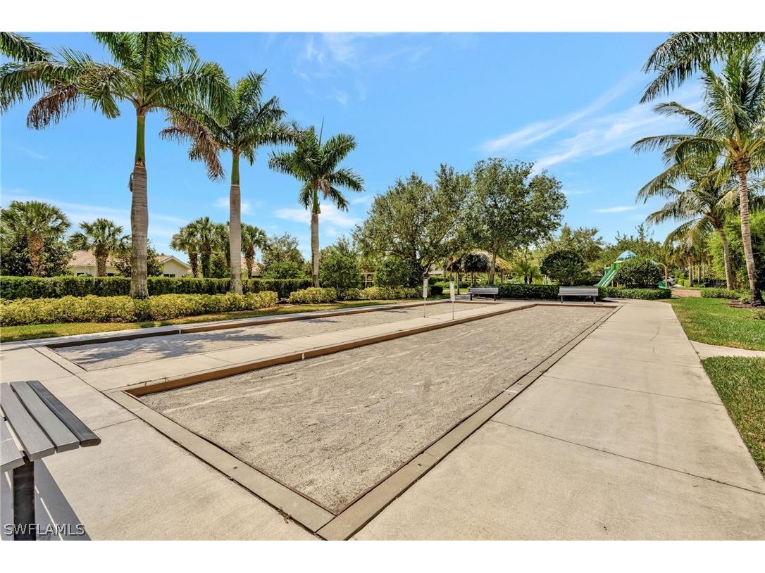 2821 Citrus Street Naples FL 34120 226008287 image34