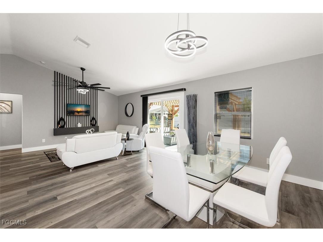 2821 NE 4th Place Cape Coral FL 33909 2025022295 image10