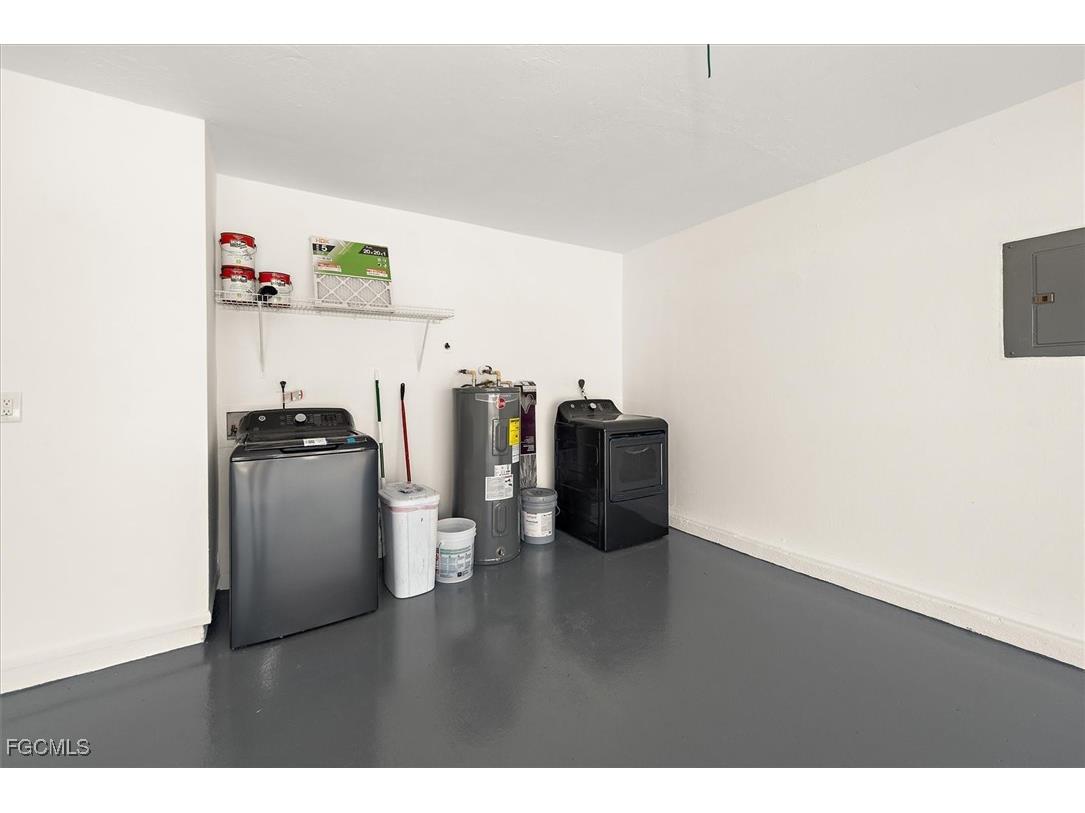 2821 NE 4th Place Cape Coral FL 33909 2025022295 image24