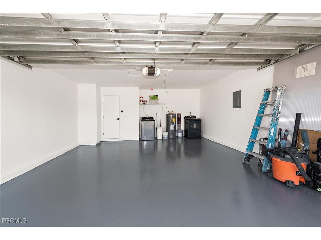 2821 NE 4th Place Cape Coral FL 33909 2025022295 image25