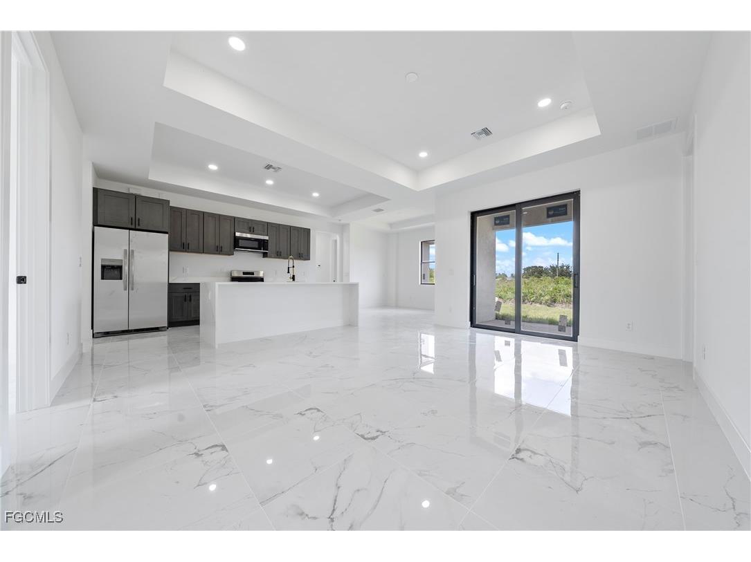 2822 52nd Street W Lehigh Acres FL 33971 2025006733 image3