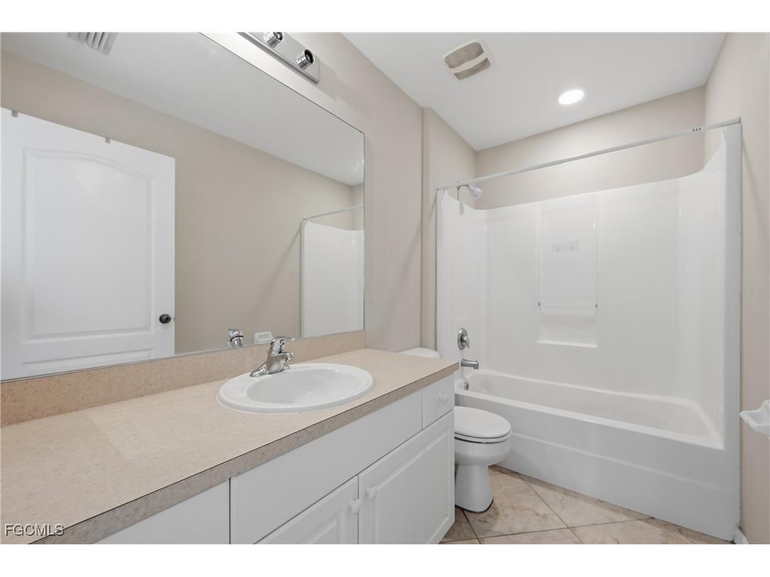 2822 NW 11th Terrace Cape Coral FL 33993 2025026314 image22