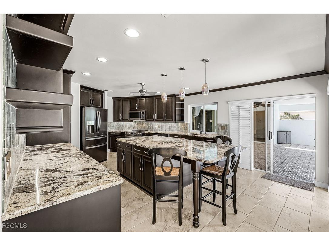 2822 SE 22nd Place Cape Coral FL 33904 2025020930 image12