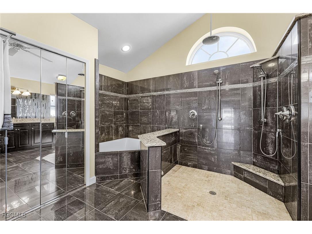 2822 SE 22nd Place Cape Coral FL 33904 2025020930 image24