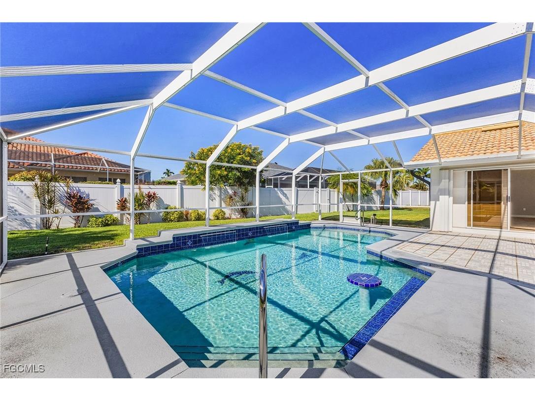 2822 SE 22nd Place Cape Coral FL 33904 2025020930 image30