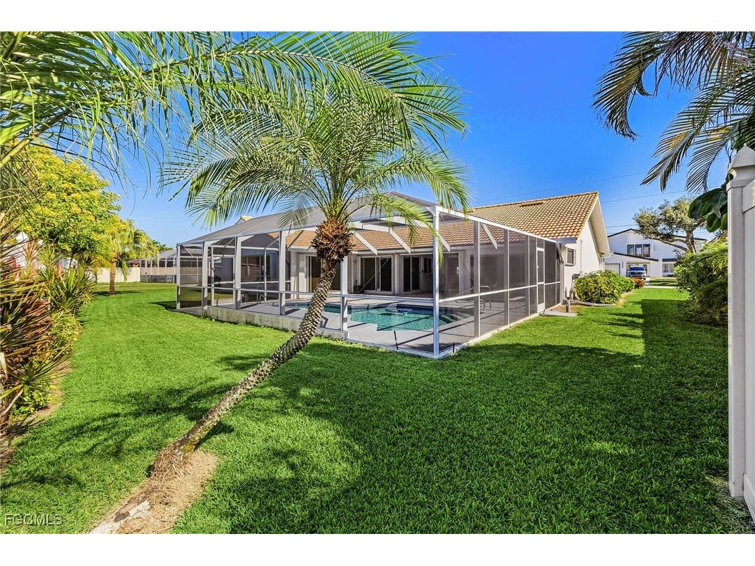 2822 SE 22nd Place Cape Coral FL 33904 2025020930 image32
