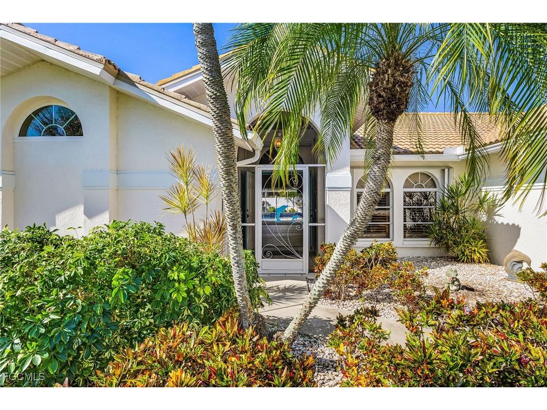 2822 SE 22nd Place Cape Coral FL 33904 2025020930 image4